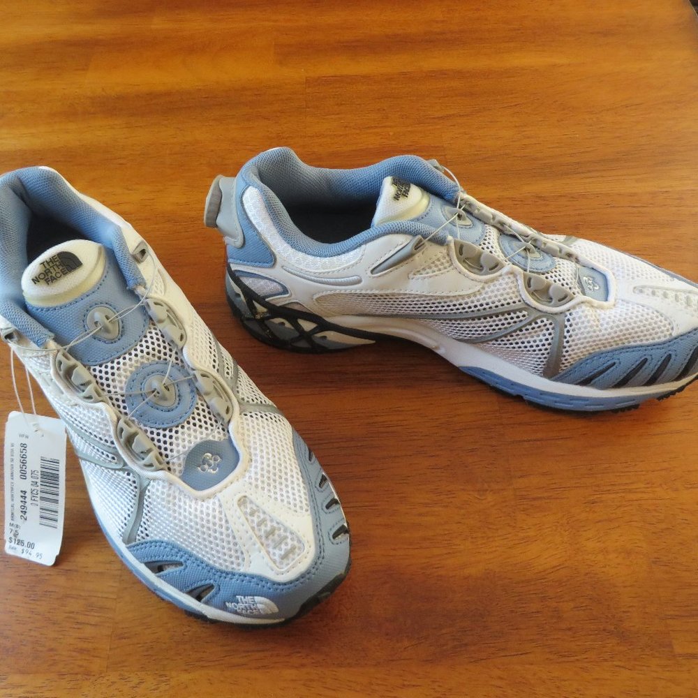 North Face Boa Running Shoes / Sneakers 7.5 Womens